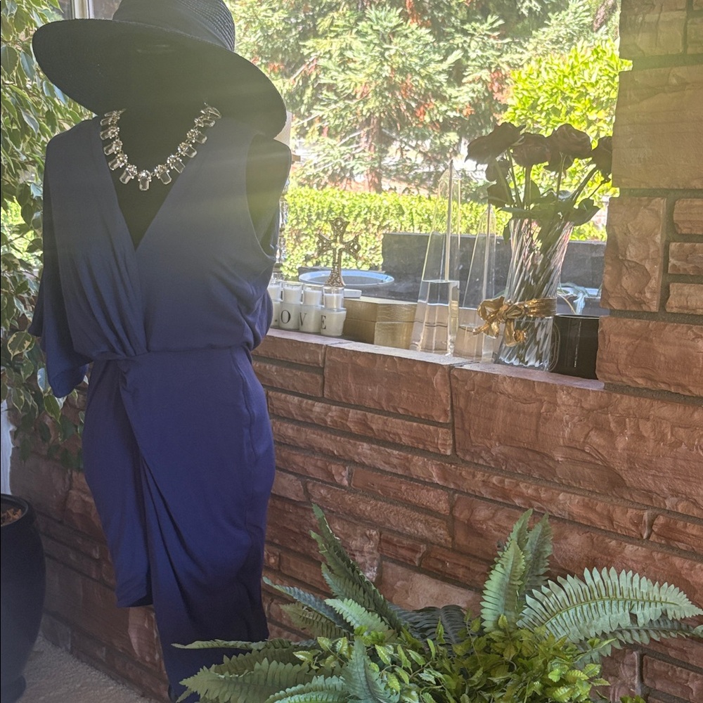Elegant Navy Midi Dress